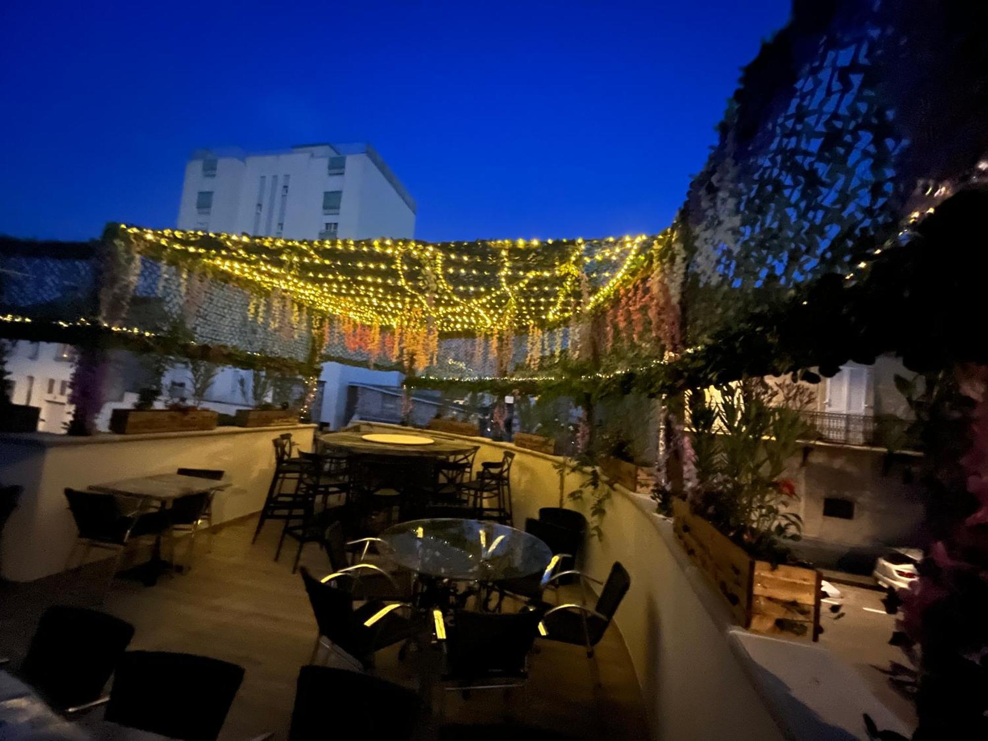 Appart Hotel Les Fleurs Alès Eksteriør bilde