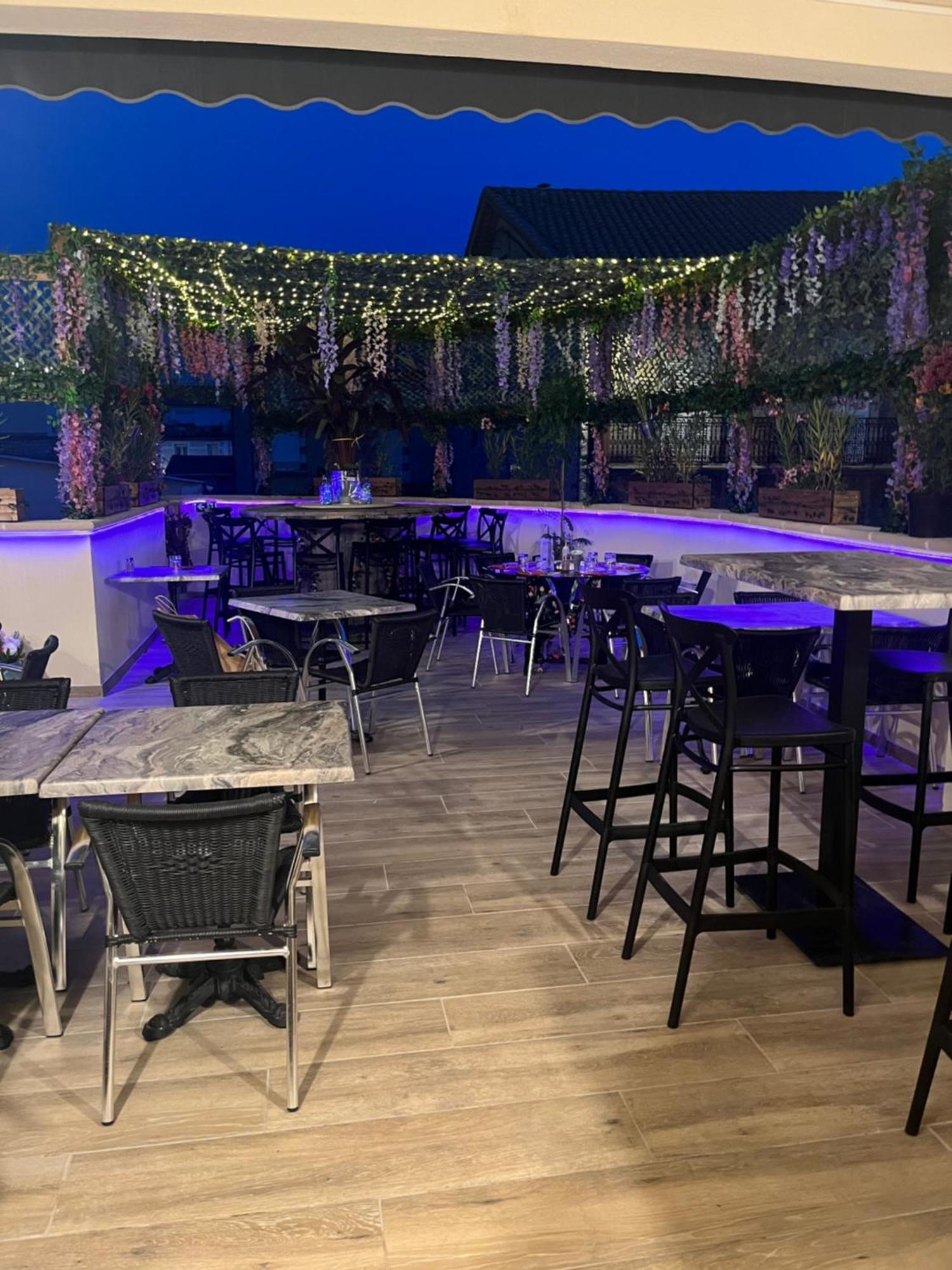 Appart Hotel Les Fleurs Alès Eksteriør bilde